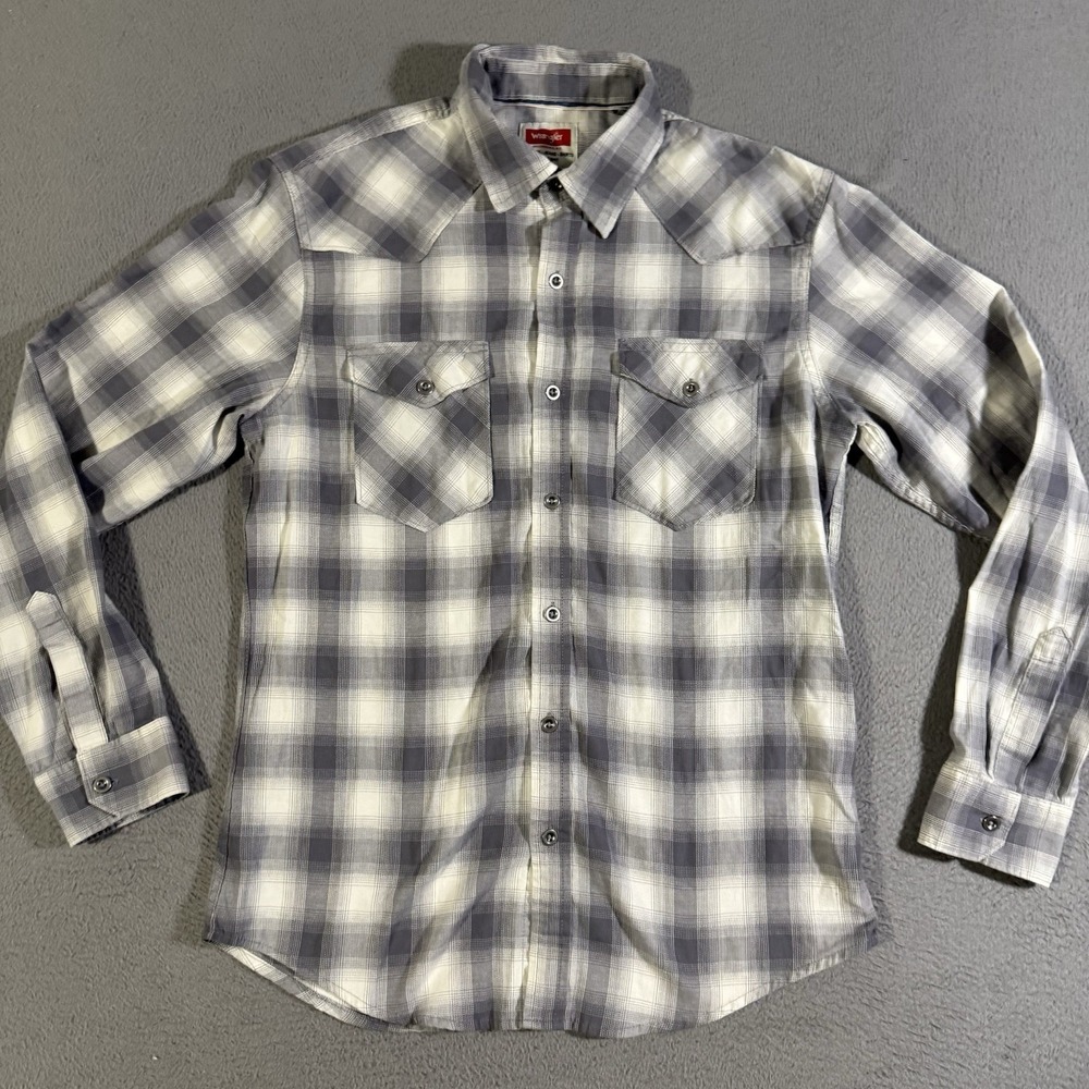 Wrangler Shirt Mens Plaid Size Medium Long Sleeve‎ Button Up Gray White Plaid